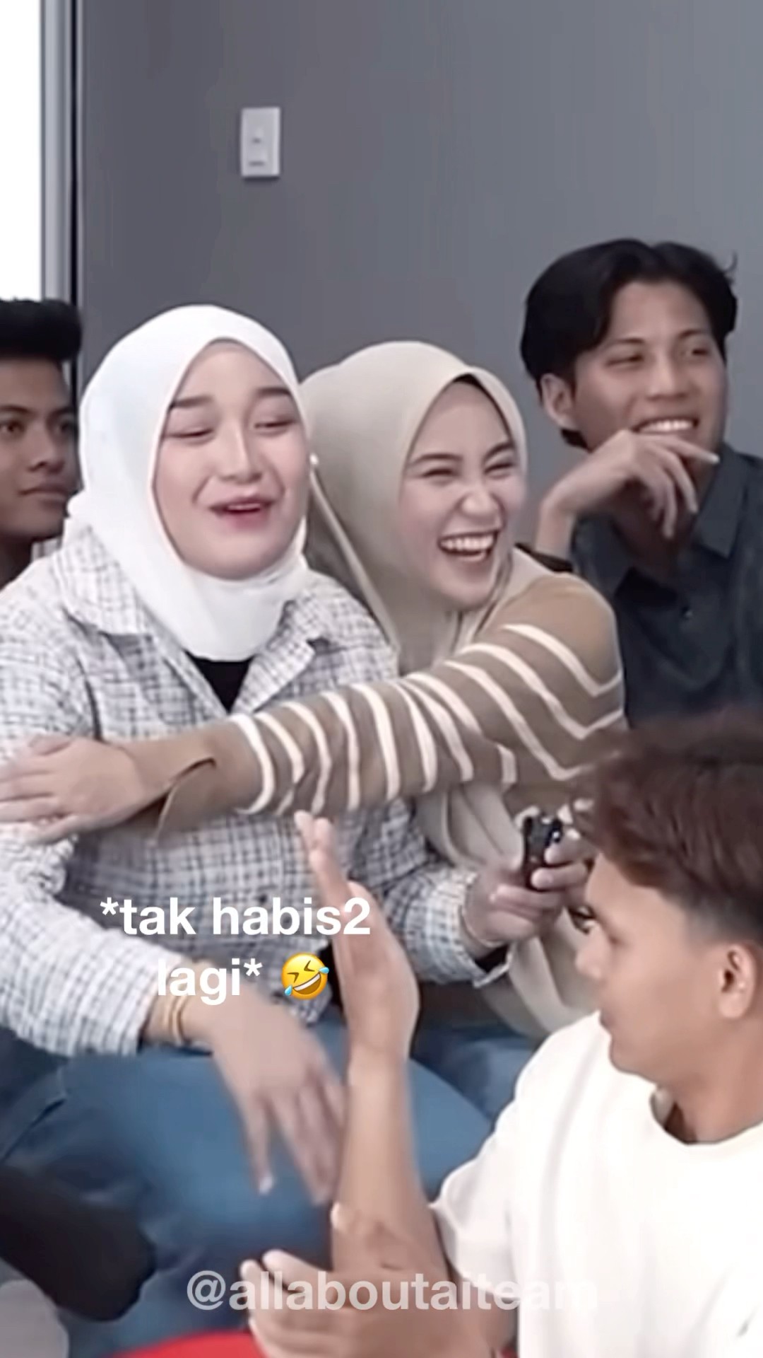 Kerana Air Liur 2 Titik ? #aifaridah #aipaih #aihafiz #aiteam